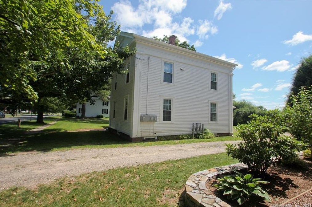 88 Main St, Ellington, CT 06029