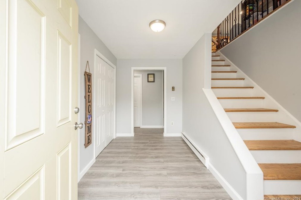 2 Nolan Ct, Norwalk, CT 06850