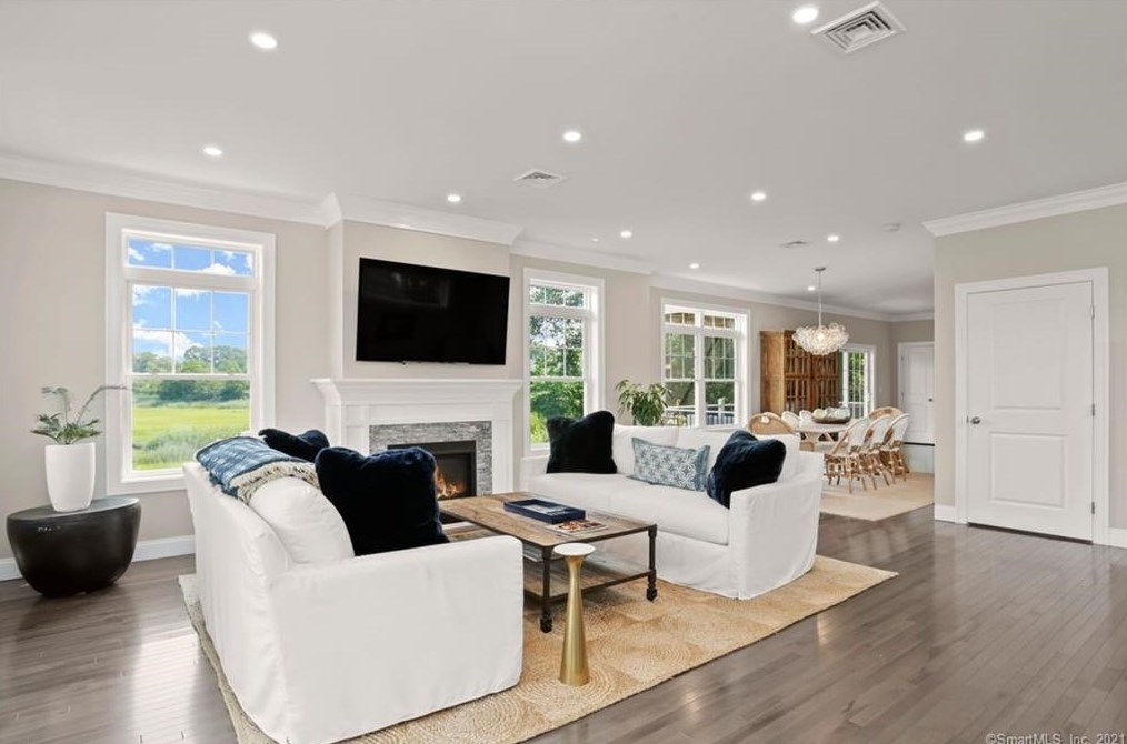 63 Chester St, Milford, CT 06460