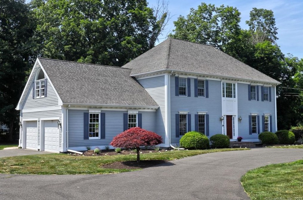 12 Carriage Dr, New Haven, CT 06525 exterior