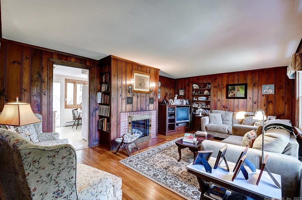 931 Prospect St, Hartford CT  06109-3547 exterior