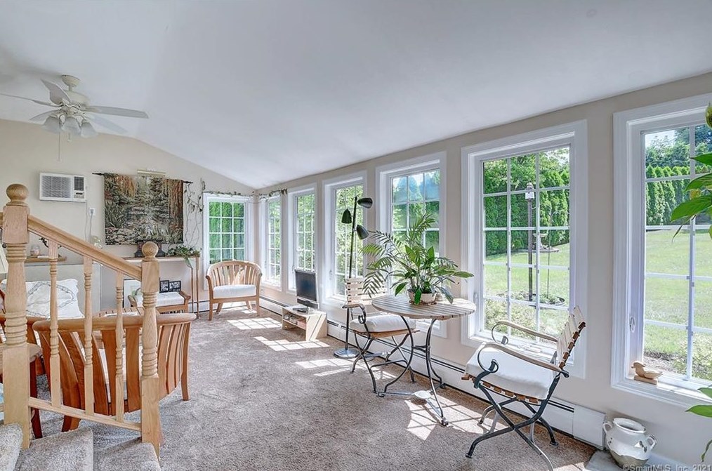 931 Prospect St, Hartford CT  06109-3547 exterior