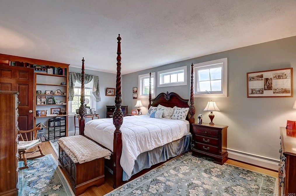 931 Prospect St, Hartford CT  06109-3547 exterior