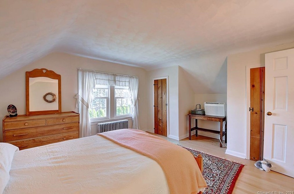 931 Prospect St, Hartford CT  06109-3547 exterior