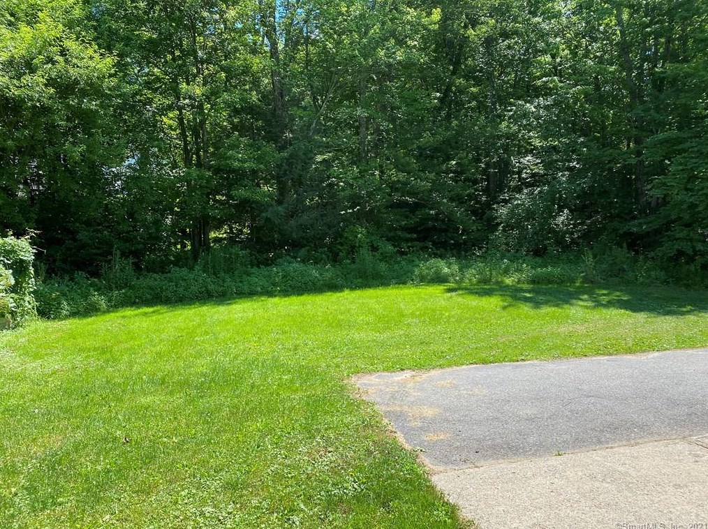 90 Colony Dr, Winsted, CT 06098