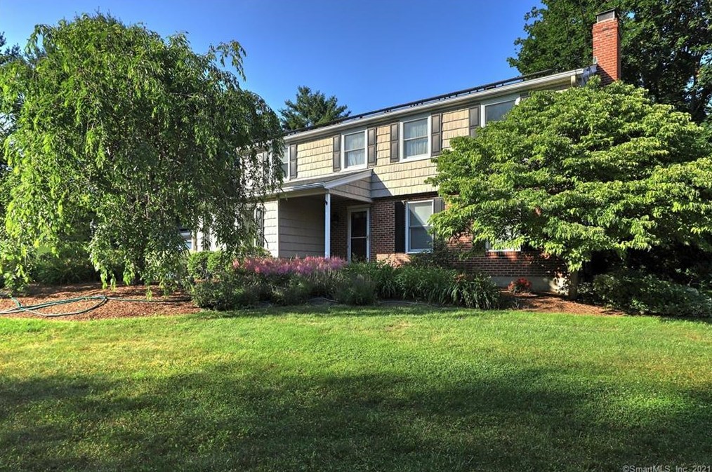 335 Woodruff Rd, Milford, CT 06461