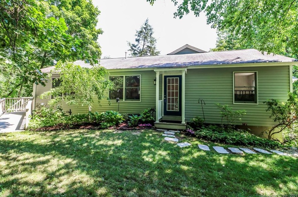 42 Elbow Hill Rd, Brookfield Center, CT 06804