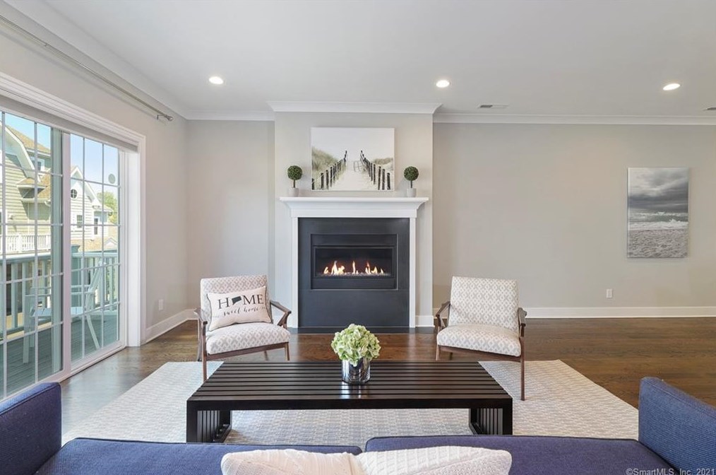 2180 Kings Hwy #9, Fairfield, CT 06824