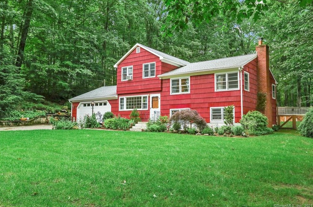 18 Patmar Cir, Upper Stepney, CT 06468