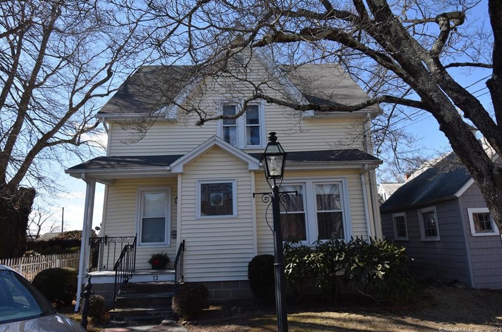 13 Greenmanville Ave, Mystic, CT 06355-2725