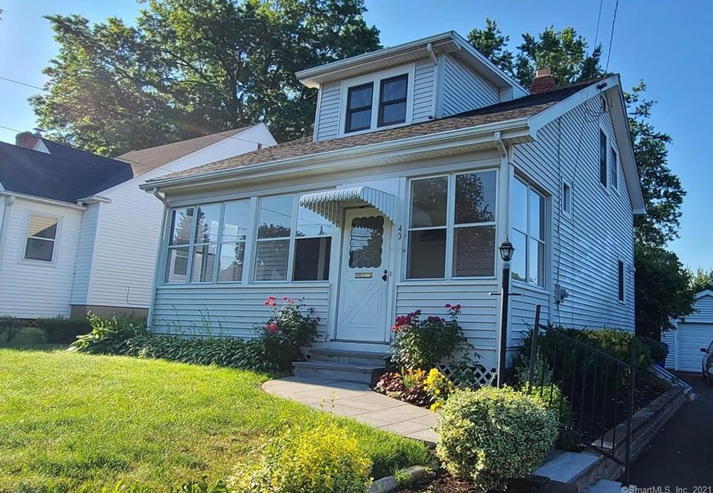 43 Dartmouth Ave, Hartford, CT 06110-1210