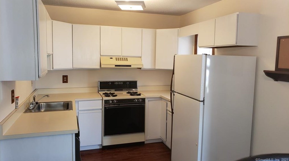 204 New Haven Ave #4a, Derby, CT 06418