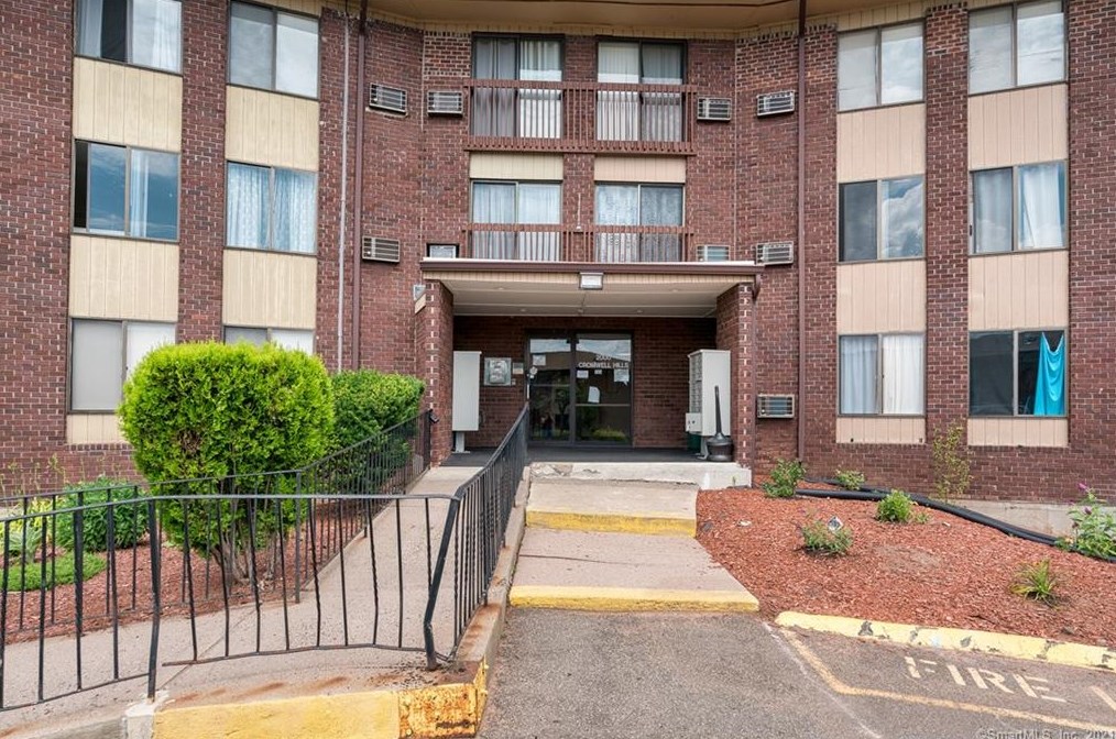 2118 Cromwell Hills #2118, Cromwell, CT 06416