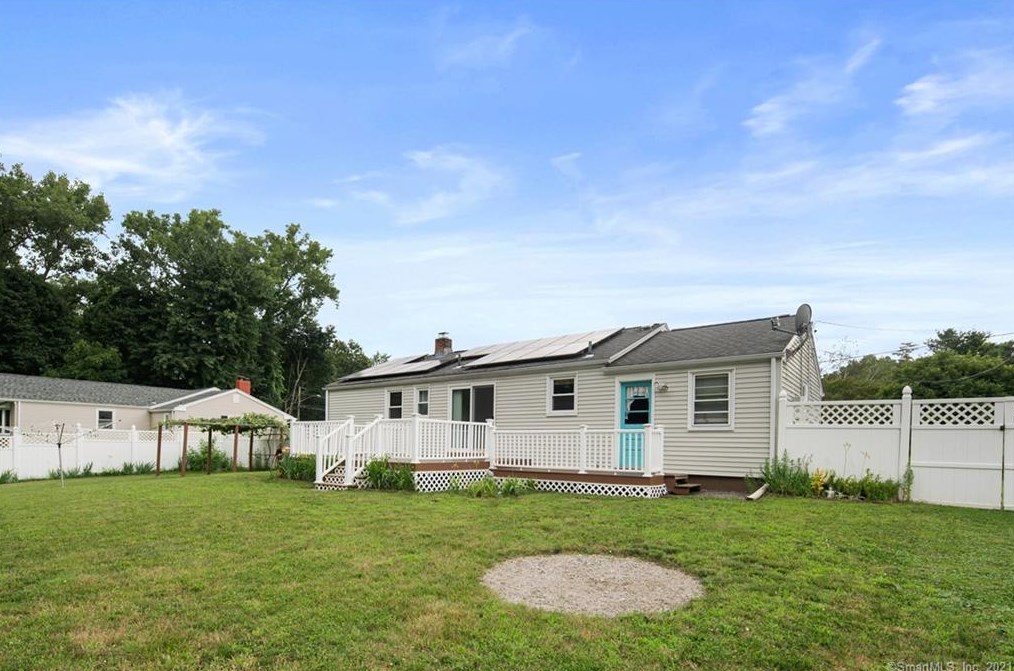 21 Norma Rd, Wapping, CT 06074