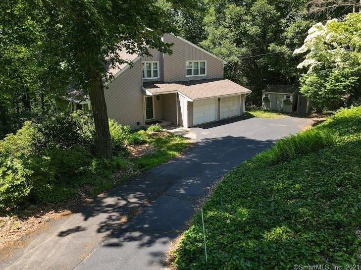 76 Mt Sumner Dr, Manchester, CT 06043