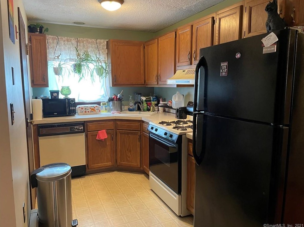 77 Evergreene #77, Wallingford, CT 06492