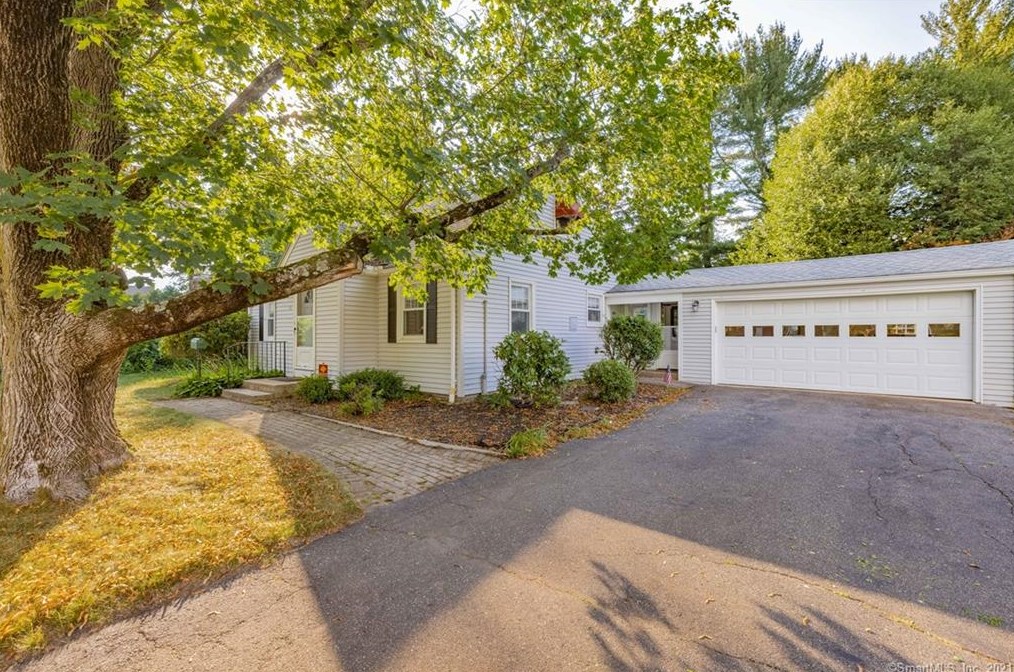 54 Warham St, Windsor, CT 06095