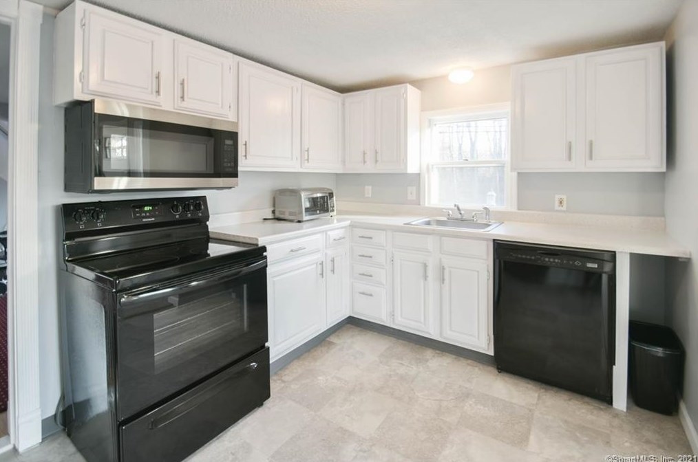 437 Madison Rd, Durham, CT 06422