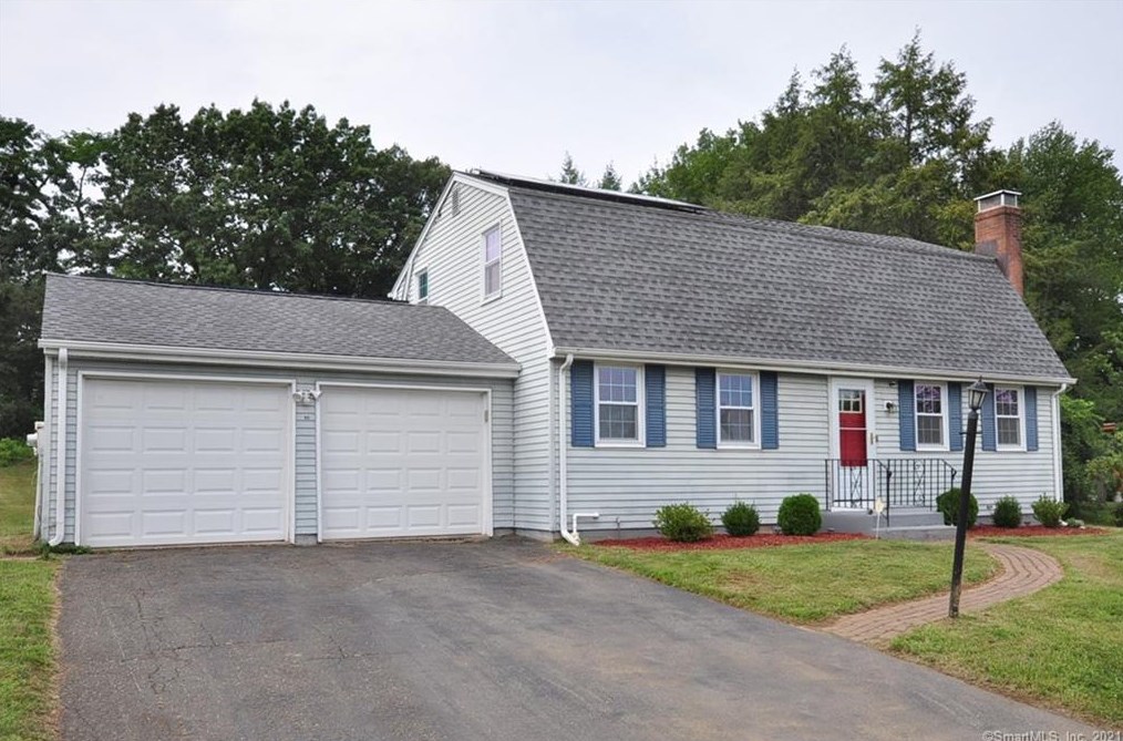 75 Willowcrest Dr, Windsor, CT 06095