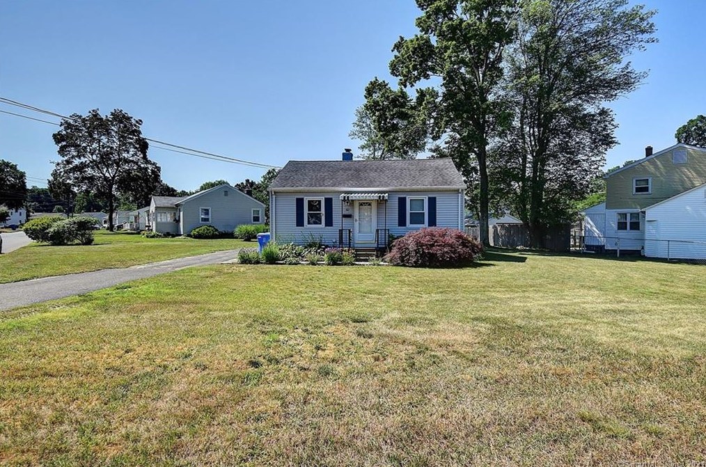82 Carol Dr, Bristol, CT 06010