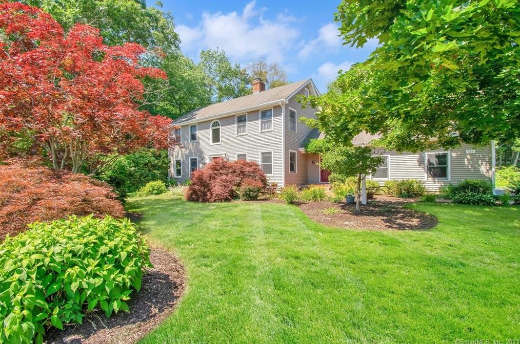 123 Fieldstone Dr, Windsor, CT 06095