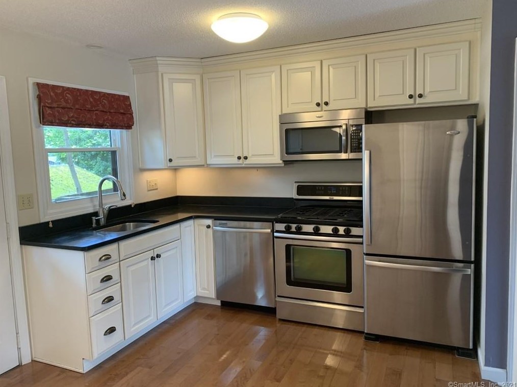 95 Elm St #6, New Haven, CT 06516