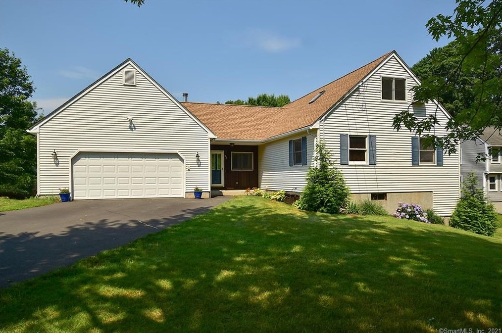 52 Norton Rd, East Windsor, CT 06016