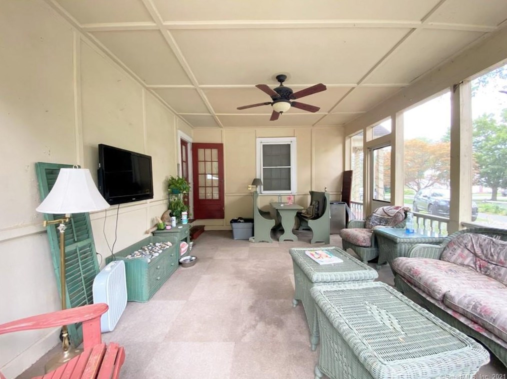 131 Elm St, Windsor Locks, CT 06096