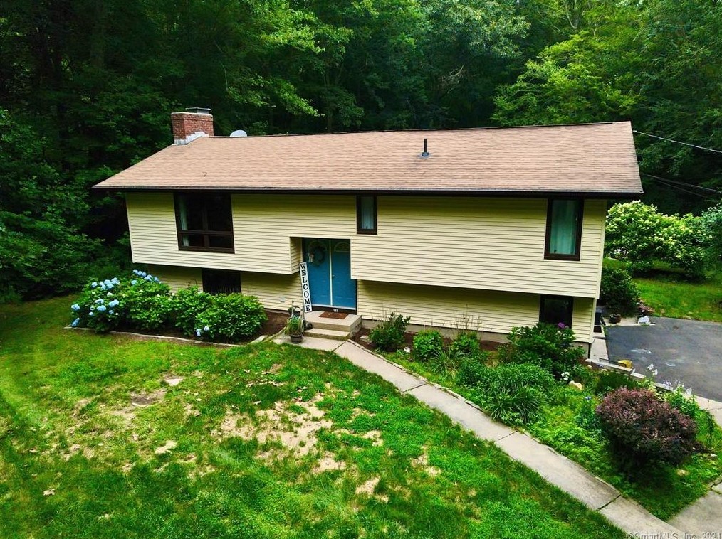 31 Schnoor Rd, Deep River, CT 06419