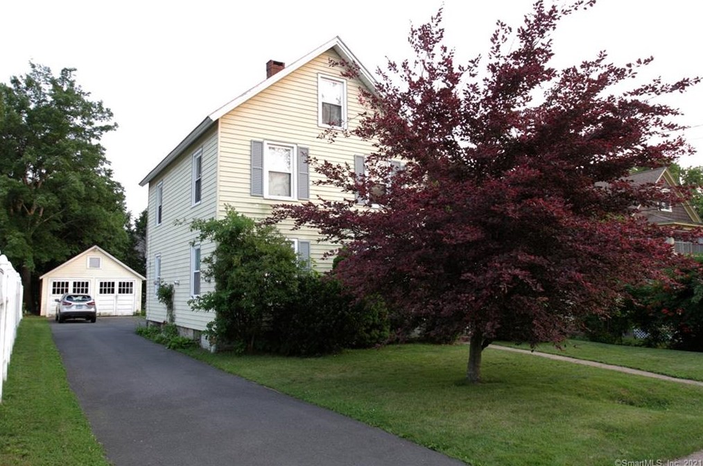 42 Washington St, Manchester, CT 06042