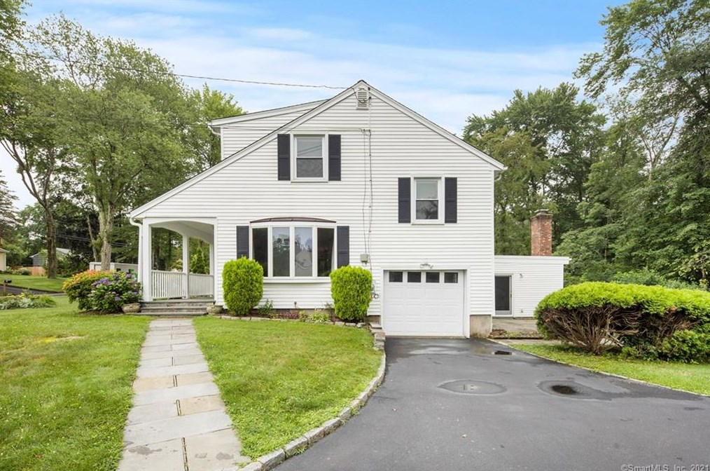 152 Westwood Rd, Stamford, CT 06902