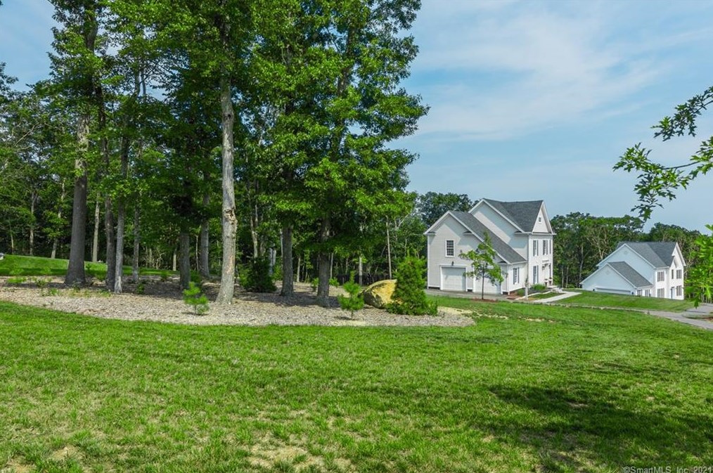 37 Arbor Crossing, East Lyme, CT 06333