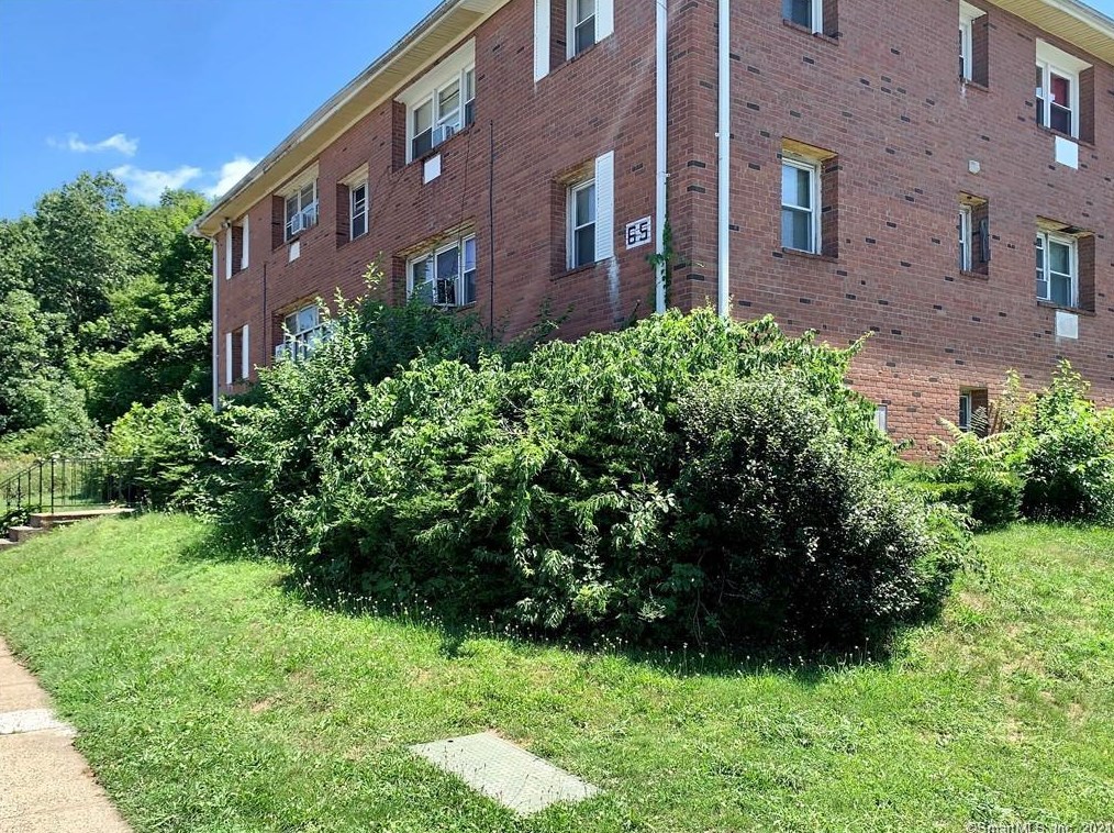 65 Donna Dr #c5, New Haven, CT 06513