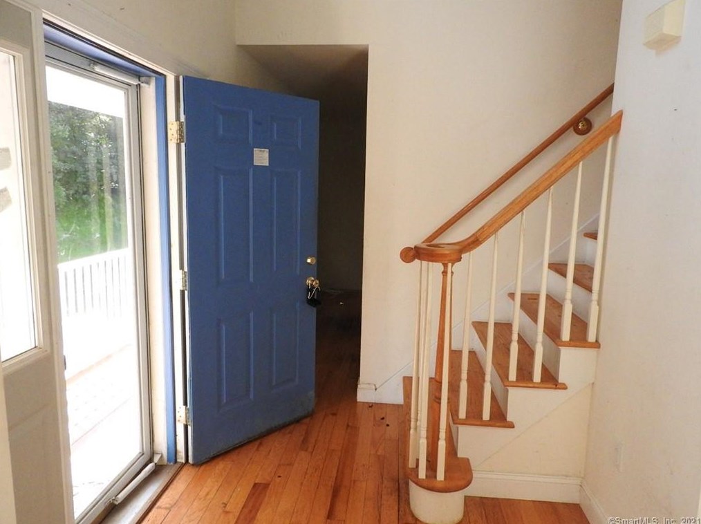 211 Greenhaven Rd, Pawcatuck, CT 06379