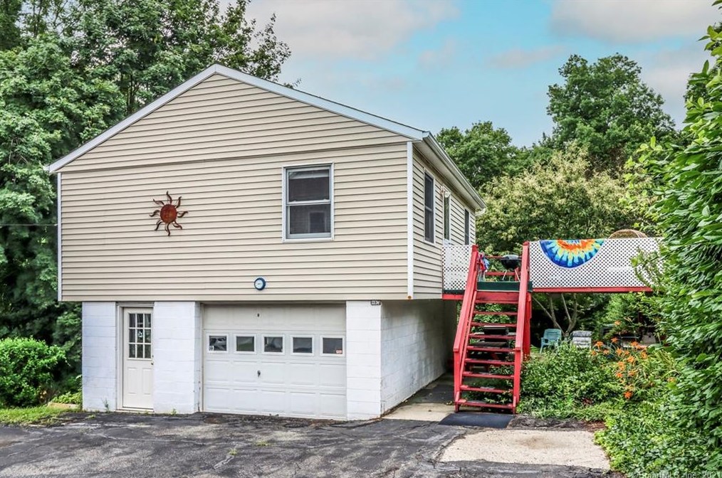 40 Highland Ave, Bethel, CT 06801
