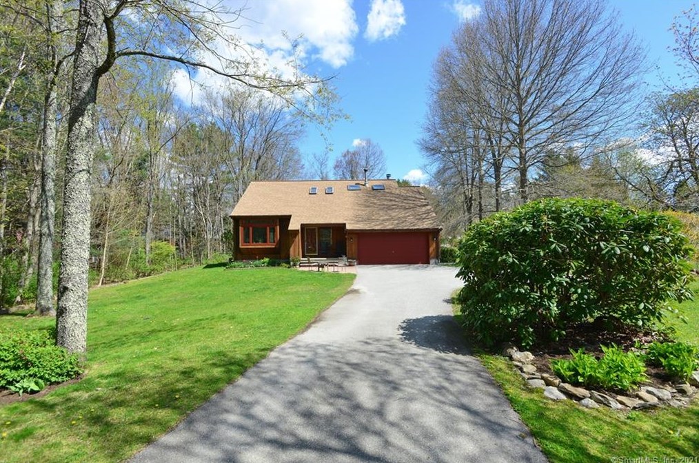 7 Spring Hill Rd, Woodstock Valley, CT 06282 exterior
