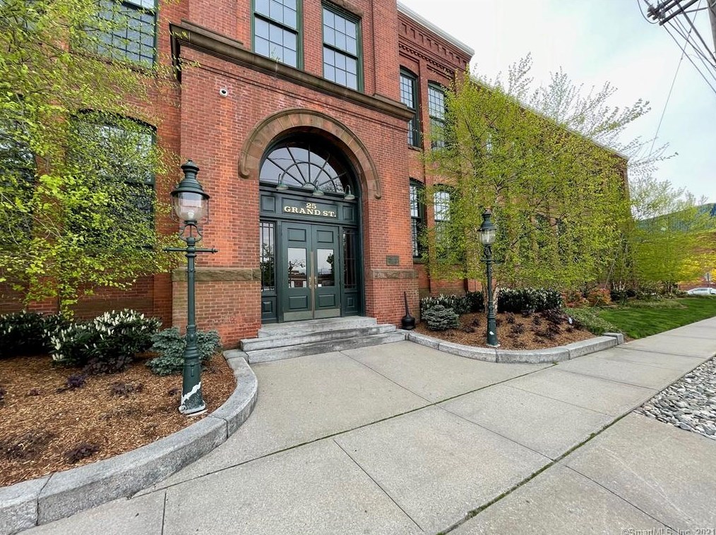25 Grand St #246, Norwalk, CT 06851