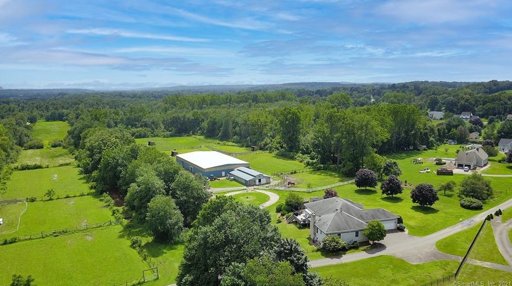 7 Country Farm Ln, Ellington, CT 06029