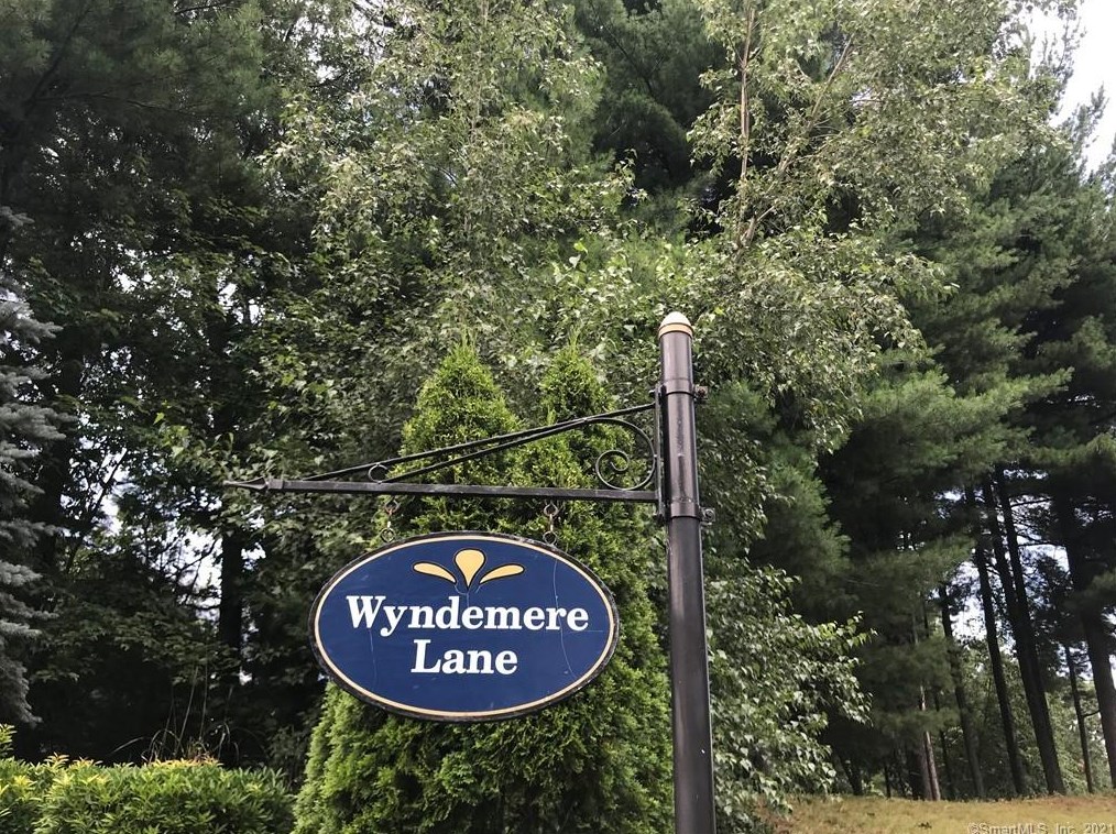 44 Wyndemere Ln #44, Windsor, CT 06095