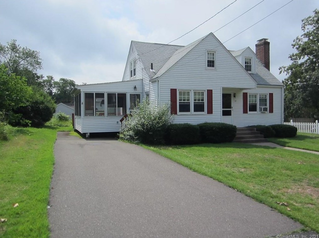 39 Wedgewood Dr, Manchester, CT 06042