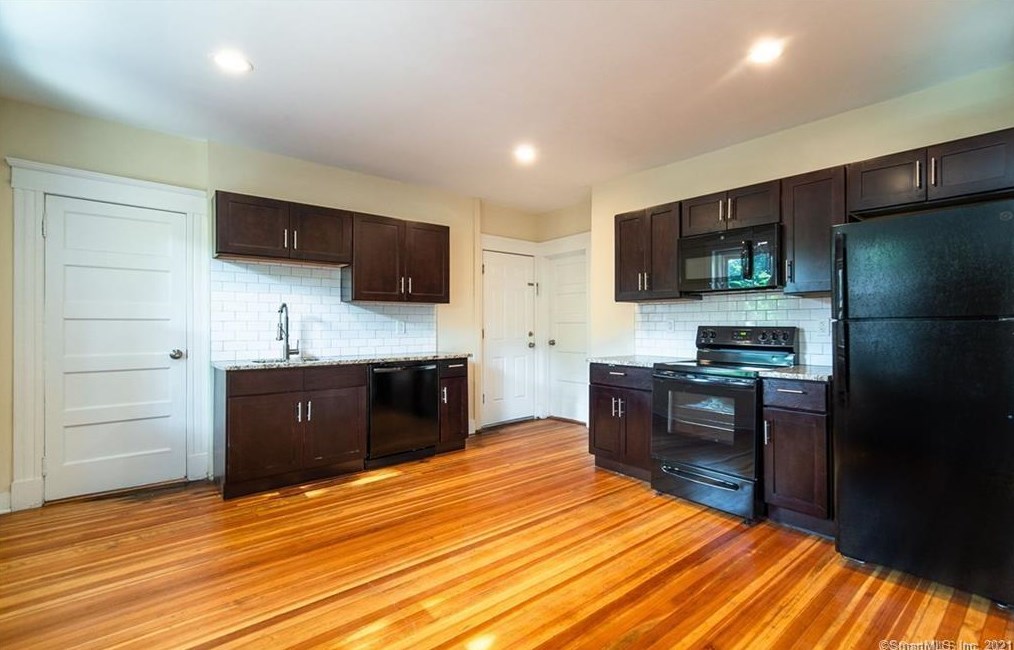 76 Spring St #1, Middletown, CT 06457