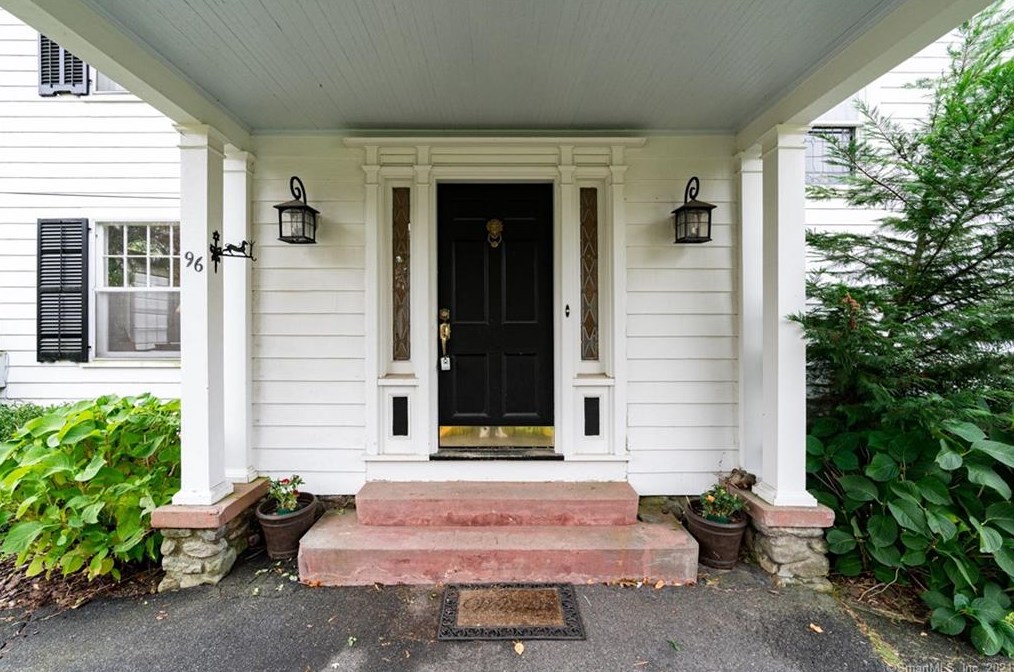 96 Middlebury Rd, Watertown, CT 06795-2430