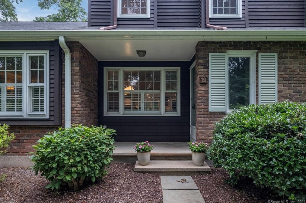 65 Main St #19, Ivoryton, CT 06442