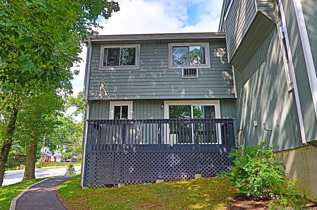 579 Vincellette St #579, Bridgeport, CT 06606