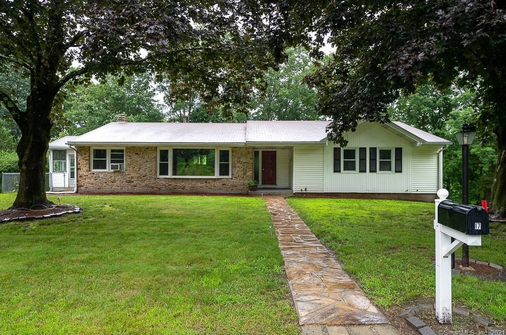 17 Upland Dr, Killingly, CT 06239