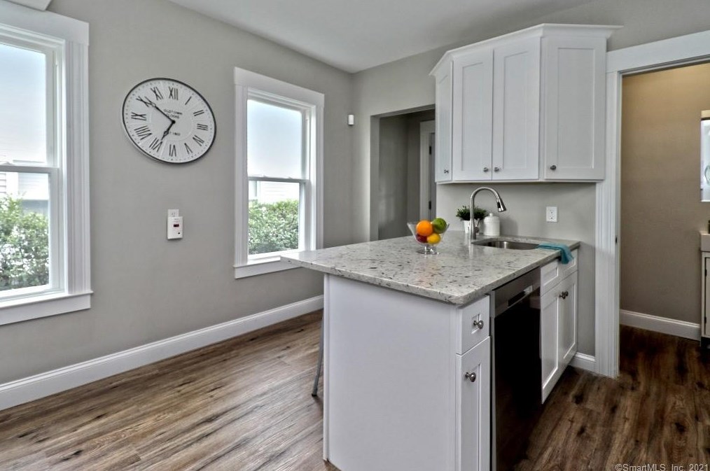 65 Burritt Ave, Stratford CT  06615-5657 exterior