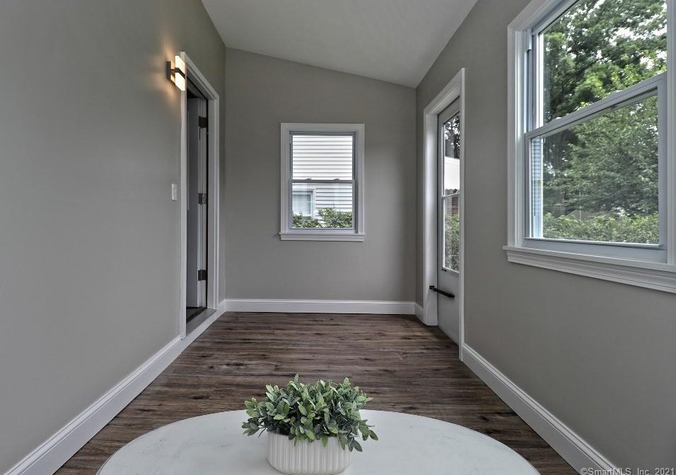 65 Burritt Ave, Stratford CT  06615-5657 exterior