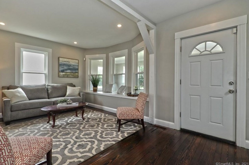 65 Burritt Ave, Stratford CT  06615-5657 exterior