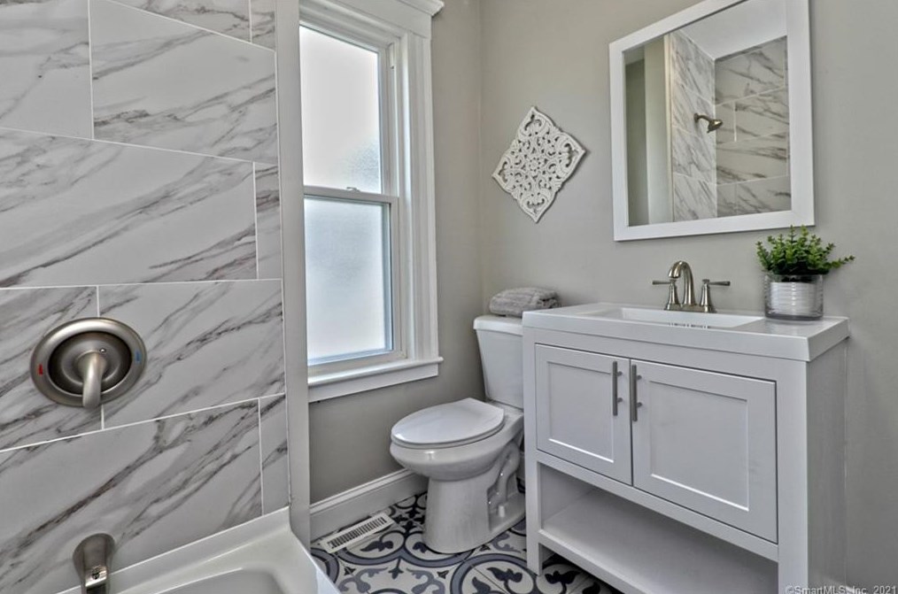 65 Burritt Ave, Stratford CT  06615-5657 exterior