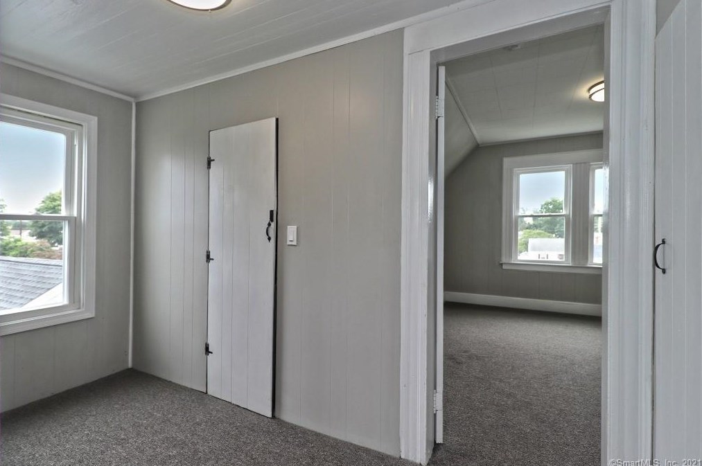 65 Burritt Ave, Stratford CT  06615-5657 exterior